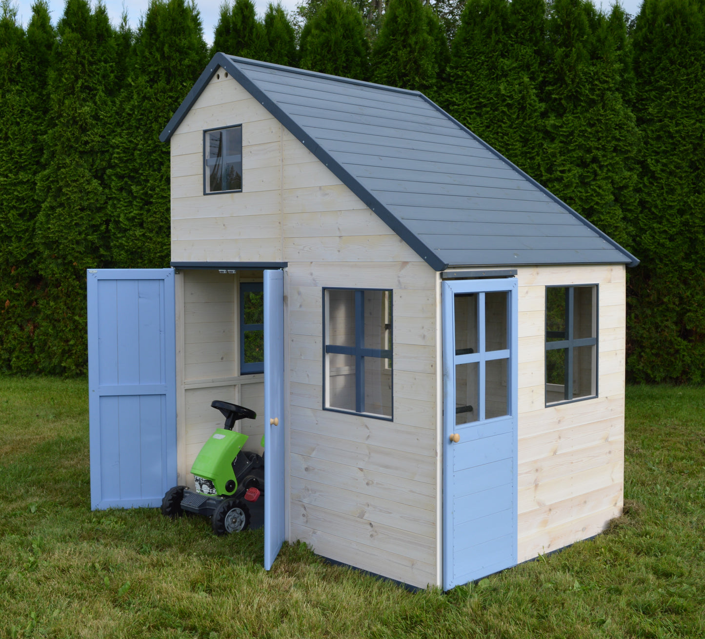 M33 Playhouse "The Castle"