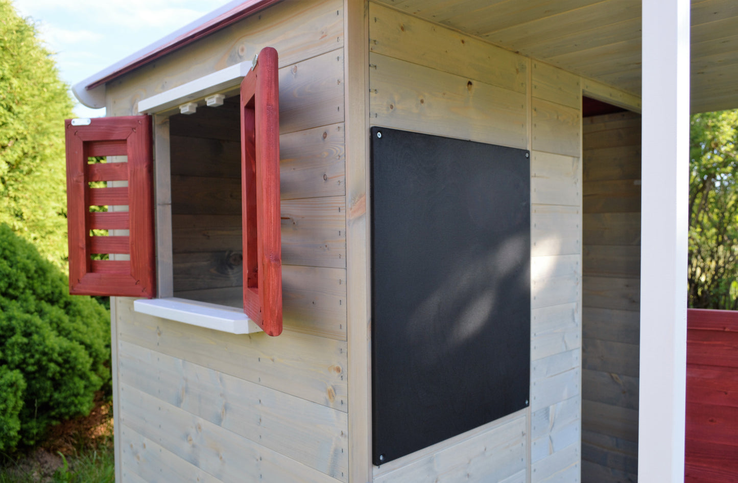 M5R Garden playhouse