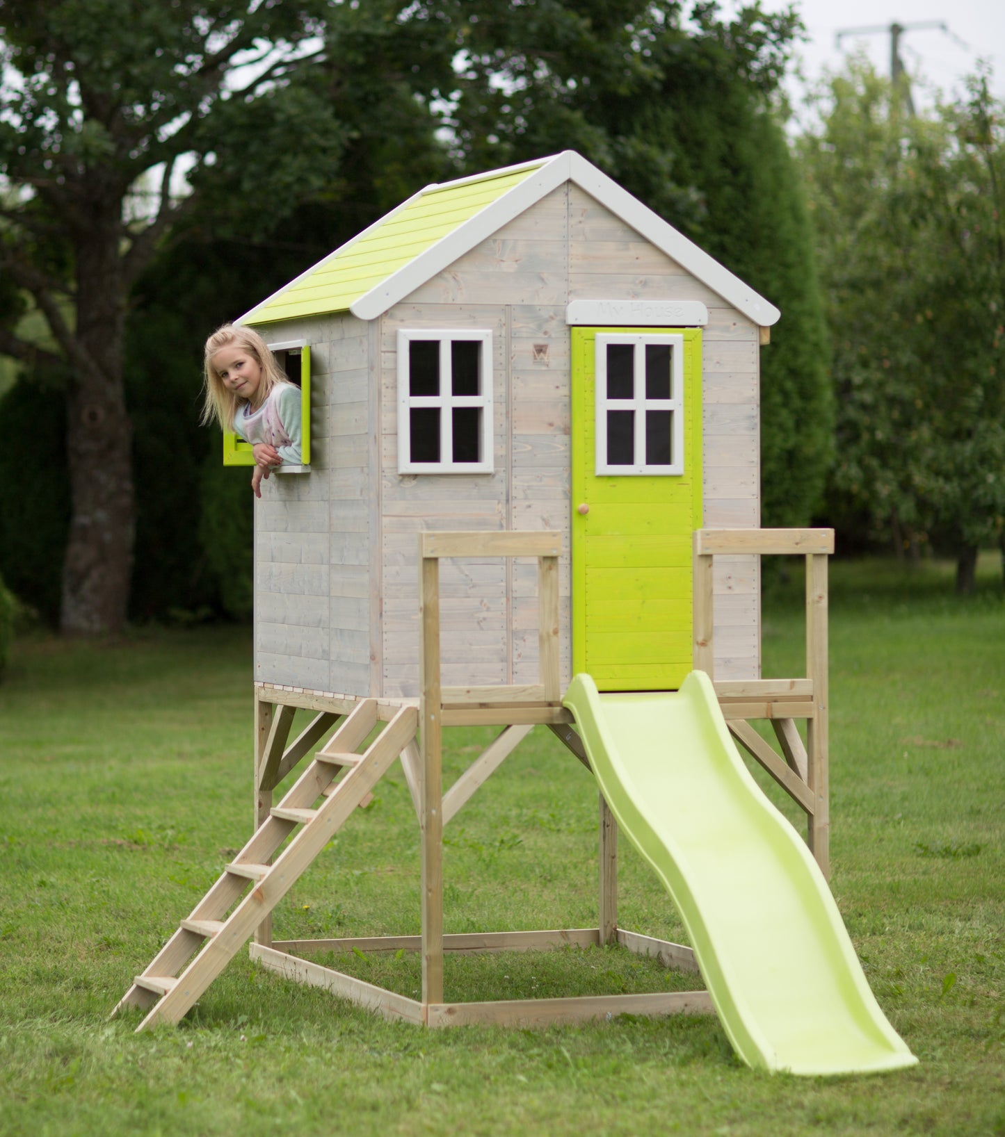 M22L Garden playhouse with slide "My Lodge"
