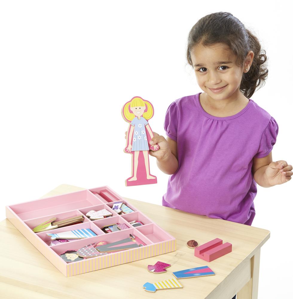 Melissa & Doug Kreatív játék, Mágneses fa öltöztető szett, Abby & Emma